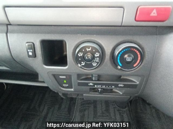 Used 2005 AT toyota hiace-van TRH200K Image[21]