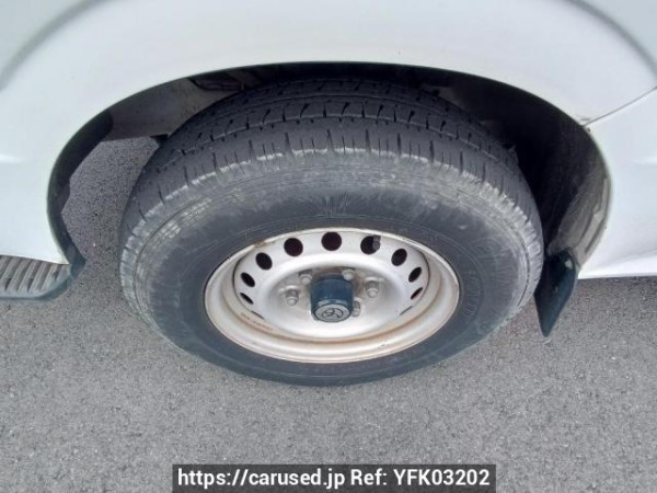 Used 2004 AT toyota regiusace-van TRH112K Image[26]