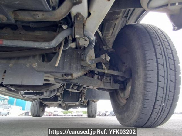 Used 2004 AT toyota regiusace-van TRH112K Image[30]
