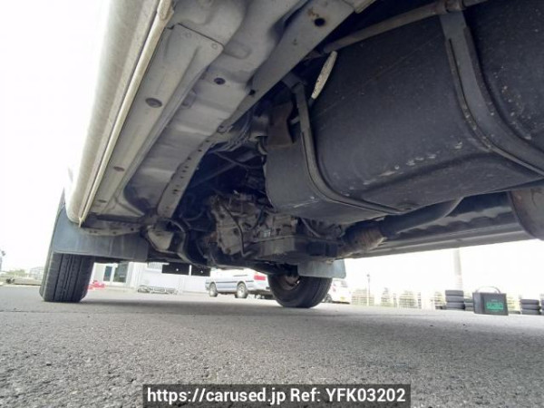 Used 2004 AT toyota regiusace-van TRH112K Image[31]