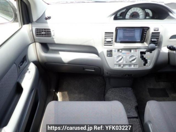 Used 2004 AT toyota raum NCZ20 Image[17]