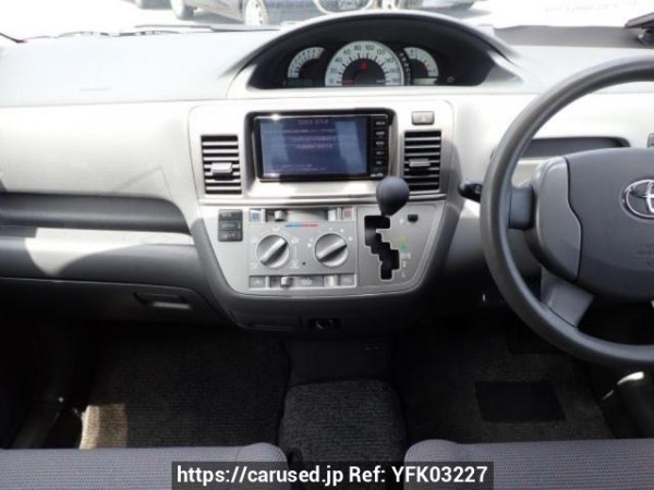 Used 2004 AT toyota raum NCZ20 Image[19]