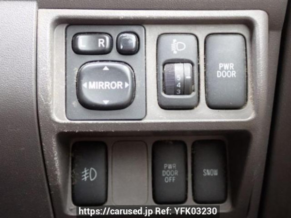 Used 2005 AT toyota sienta NCP81G Image[26]