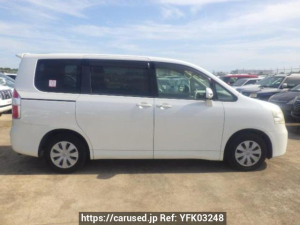 Used 2007 AT toyota noah ZRR70G Image[7]