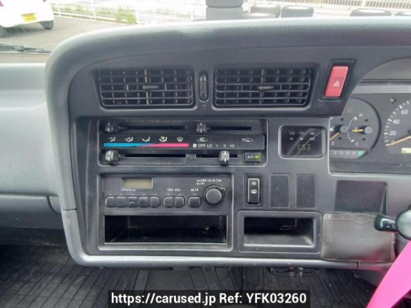 Used 2003 AT toyota hiace-van TRH112V Image[22]