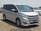 Toyota Noah ZWR80G