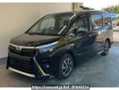 Toyota Voxy ZRR80W