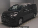 Toyota Noah ZRR80G