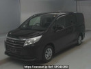 Toyota Noah ZRR80G