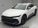 Toyota Crown Crossover TZSH35