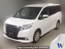 Toyota Noah ZRR80G