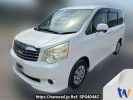 Toyota Noah ZRR70G
