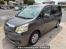 Toyota Noah ZRR70G