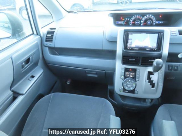 Used 2009 AT toyota voxy ZRR70G Image[24]