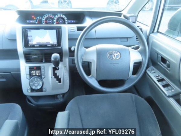 Used 2009 AT toyota voxy ZRR70G Image[25]