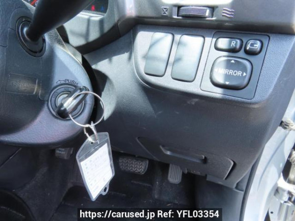 Used 2003 AT toyota wish ZNE10G Image[27]