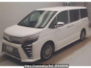 Toyota Voxy ZWR80W