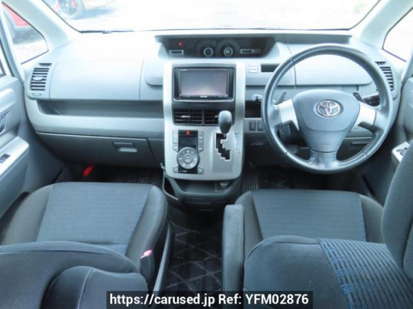 Used 2009 AT toyota voxy ZRR70W Image[23]