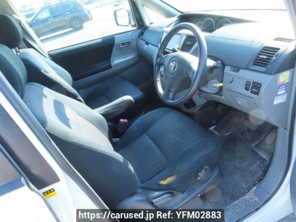 Used 2005 AT toyota voxy AZR60G Image[13]