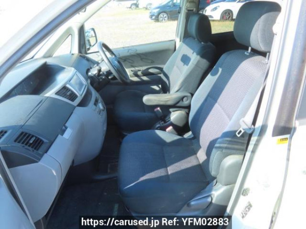 Used 2005 AT toyota voxy AZR60G Image[16]