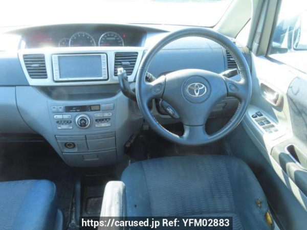Used 2005 AT toyota voxy AZR60G Image[22]