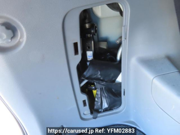 Used 2005 AT toyota voxy AZR60G Image[46]