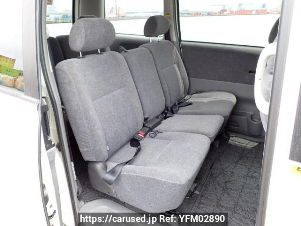 Used 2004 AT toyota voxy AZR60G Image[15]