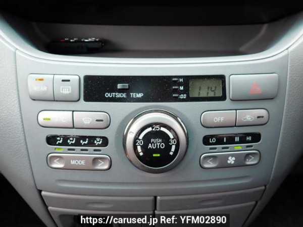 Used 2004 AT toyota voxy AZR60G Image[23]
