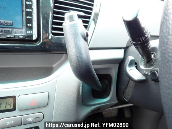 Used 2004 AT toyota voxy AZR60G Image[24]