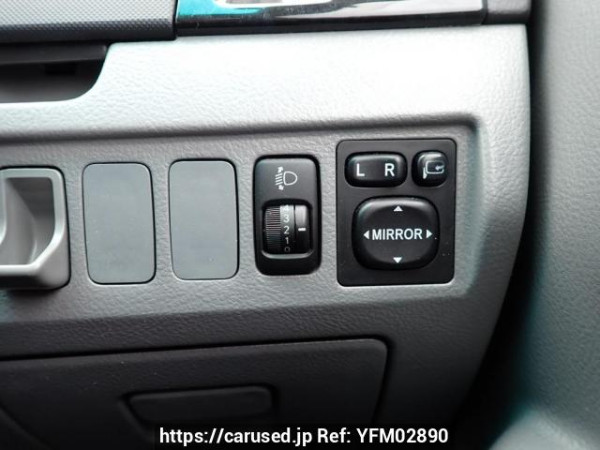 Used 2004 AT toyota voxy AZR60G Image[28]