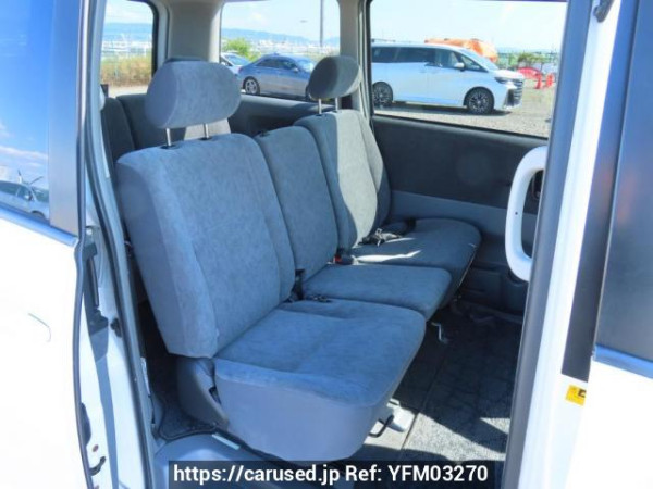 Used 2006 AT toyota voxy AZR60G Image[18]