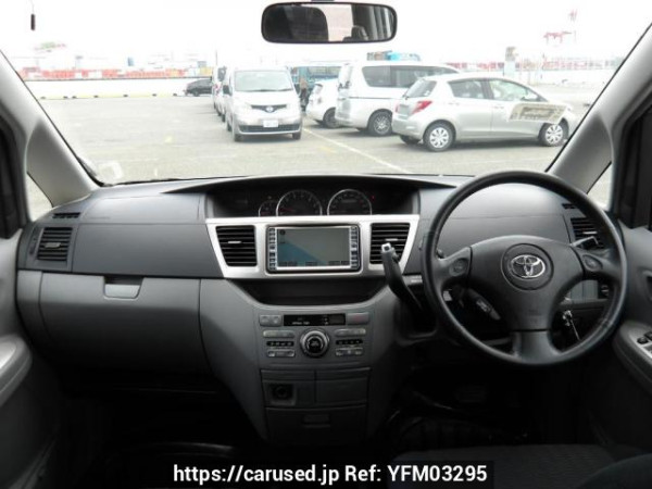 Used 2006 AT toyota voxy AZR60G Image[18]