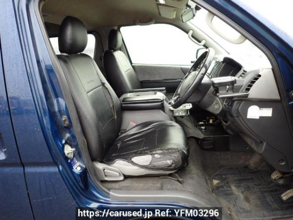 Used 2005 AT toyota regiusace-van KDH200V Image[14]