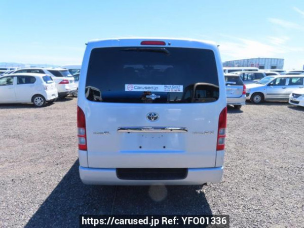 Used 2005 AT toyota regiusace-van KDH200V Image[5]