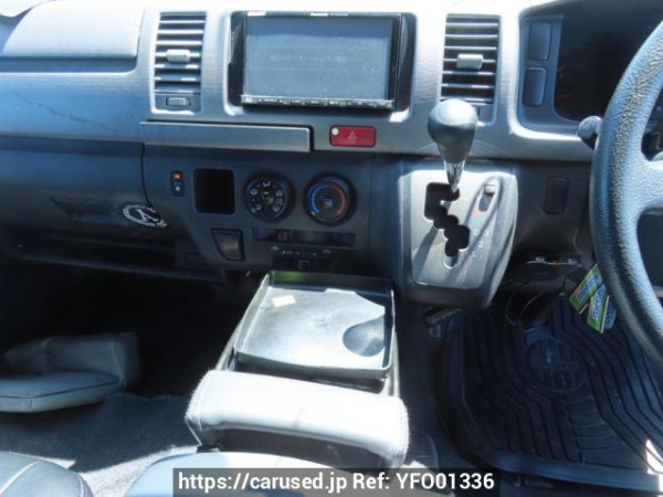 Used 2005 AT toyota regiusace-van KDH200V Image[22]