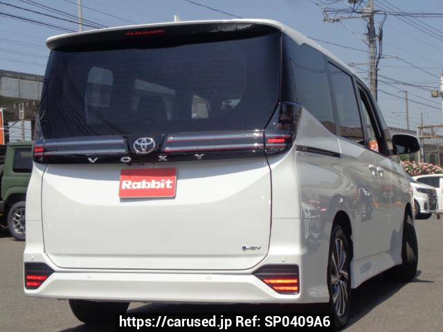 Buy Used 2026 Toyota Voxy ZWR90W (SP0409A6) - Carused.jp