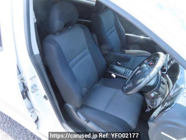 Used 2004 AT toyota wish ZNE10G Image[13]