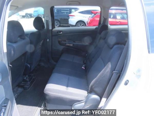 Used 2004 AT toyota wish ZNE10G Image[17]