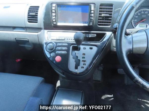 Used 2004 AT toyota wish ZNE10G Image[23]