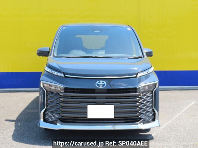 Buy Used 2022 Toyota Voxy ZWR90W (SP040AEE) - Carused.jp