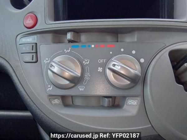 Used 2005 AT toyota sienta NCP81G Image[25]