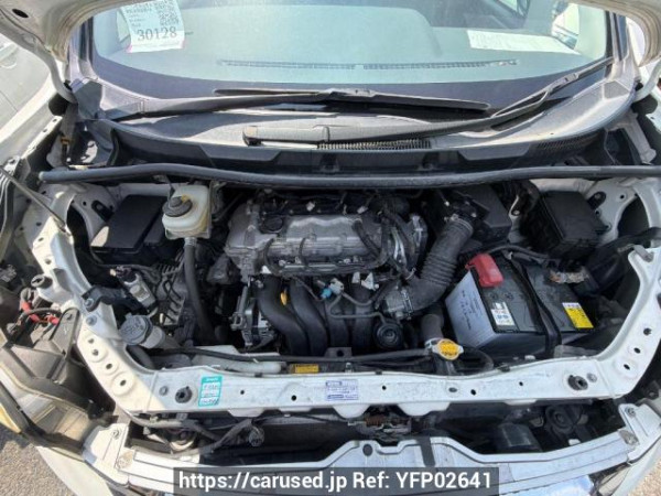 Used 2013 AT toyota voxy ZRR70W Image[5]