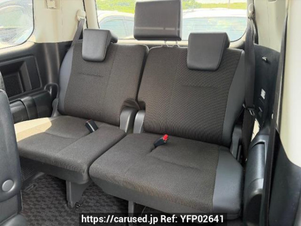 Used 2013 AT toyota voxy ZRR70W Image[8]