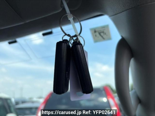 Used 2013 AT toyota voxy ZRR70W Image[15]