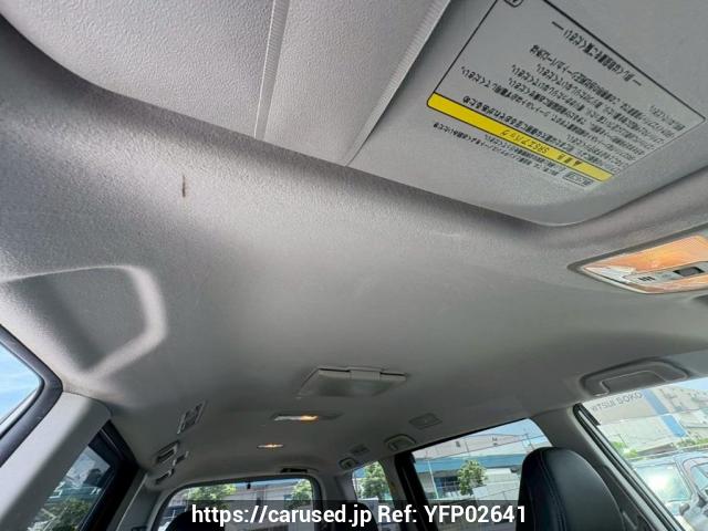 Buy Used 2013 Toyota Voxy ZRR70W (YFP02641) - Carused.jp