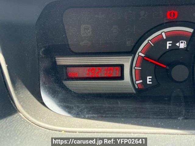 Buy Used 2013 Toyota Voxy ZRR70W (YFP02641) - Carused.jp