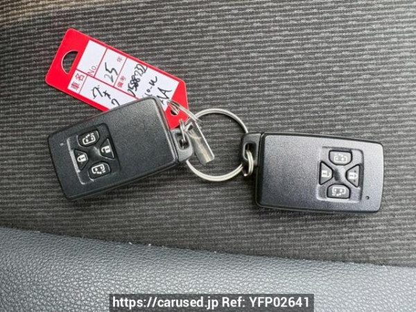Used 2013 AT toyota voxy ZRR70W Image[31]