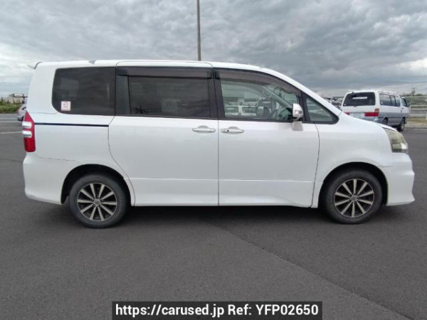 Used 2010 AT toyota noah ZRR75W Image[7]