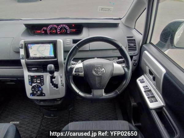 Used 2010 AT toyota noah ZRR75W Image[19]