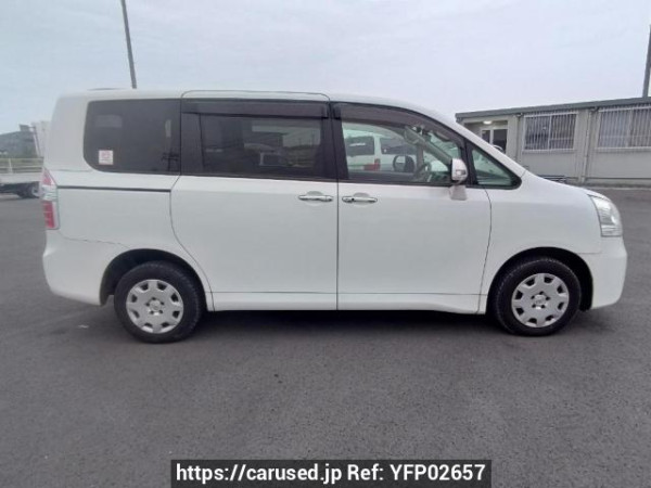 Used 2009 AT toyota noah ZRR75G Image[7]